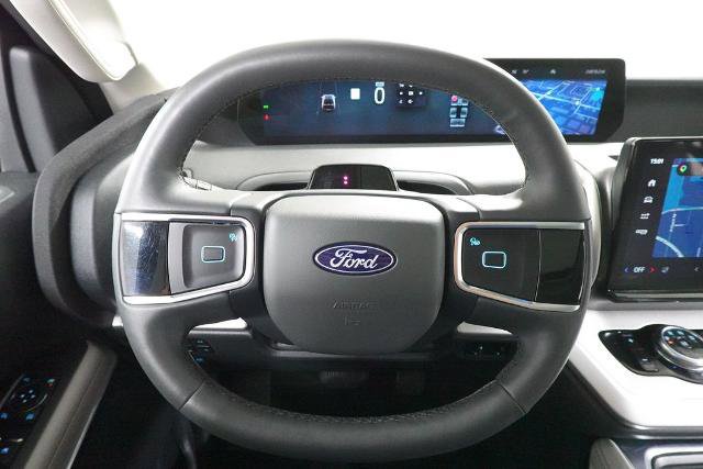 Certified 2025 Ford Expedition Active AWD/4WD image 14