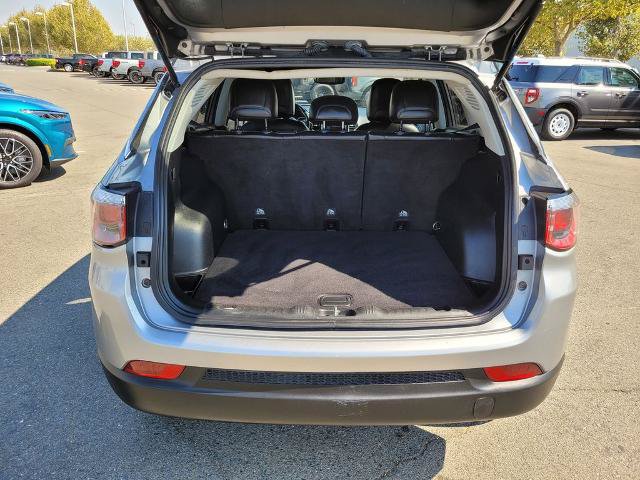 Used 2019 Jeep Compass Limited FWD image 10
