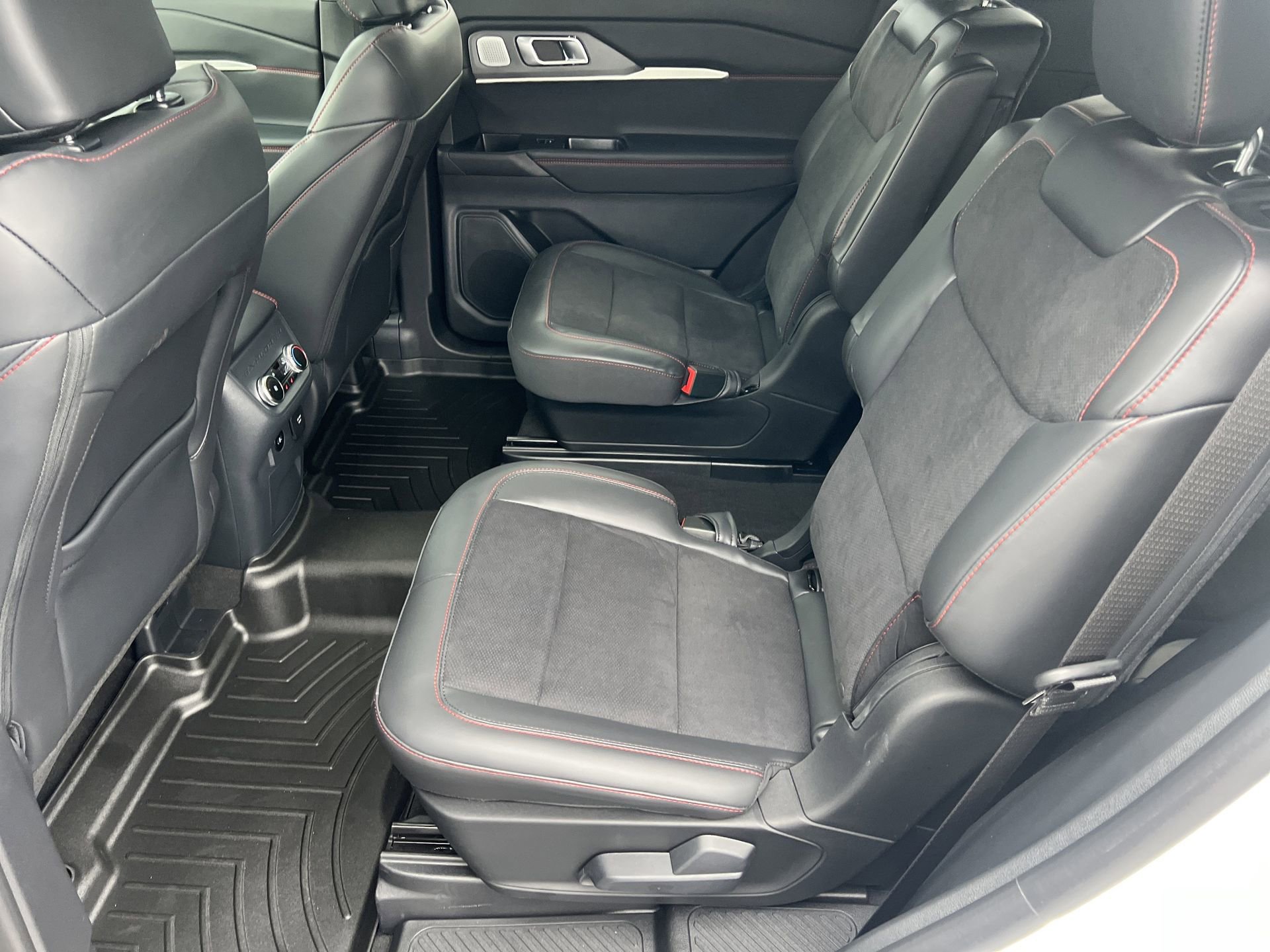 Certified 2025 Ford Explorer ST w/ Sun And Sound Package image 25