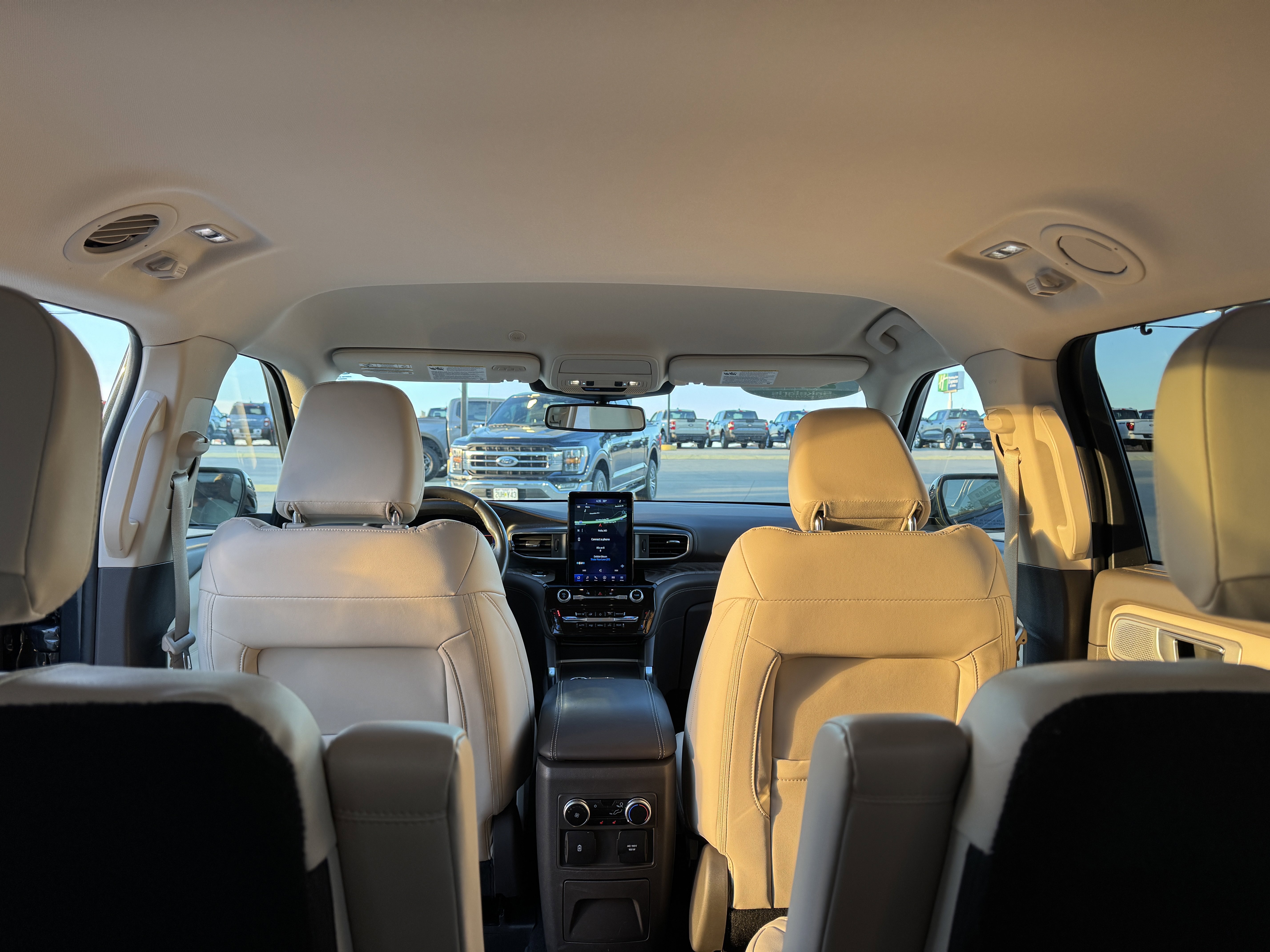 Certified 2022 Ford Explorer Platinum w/ Equipment Group 601A image 40