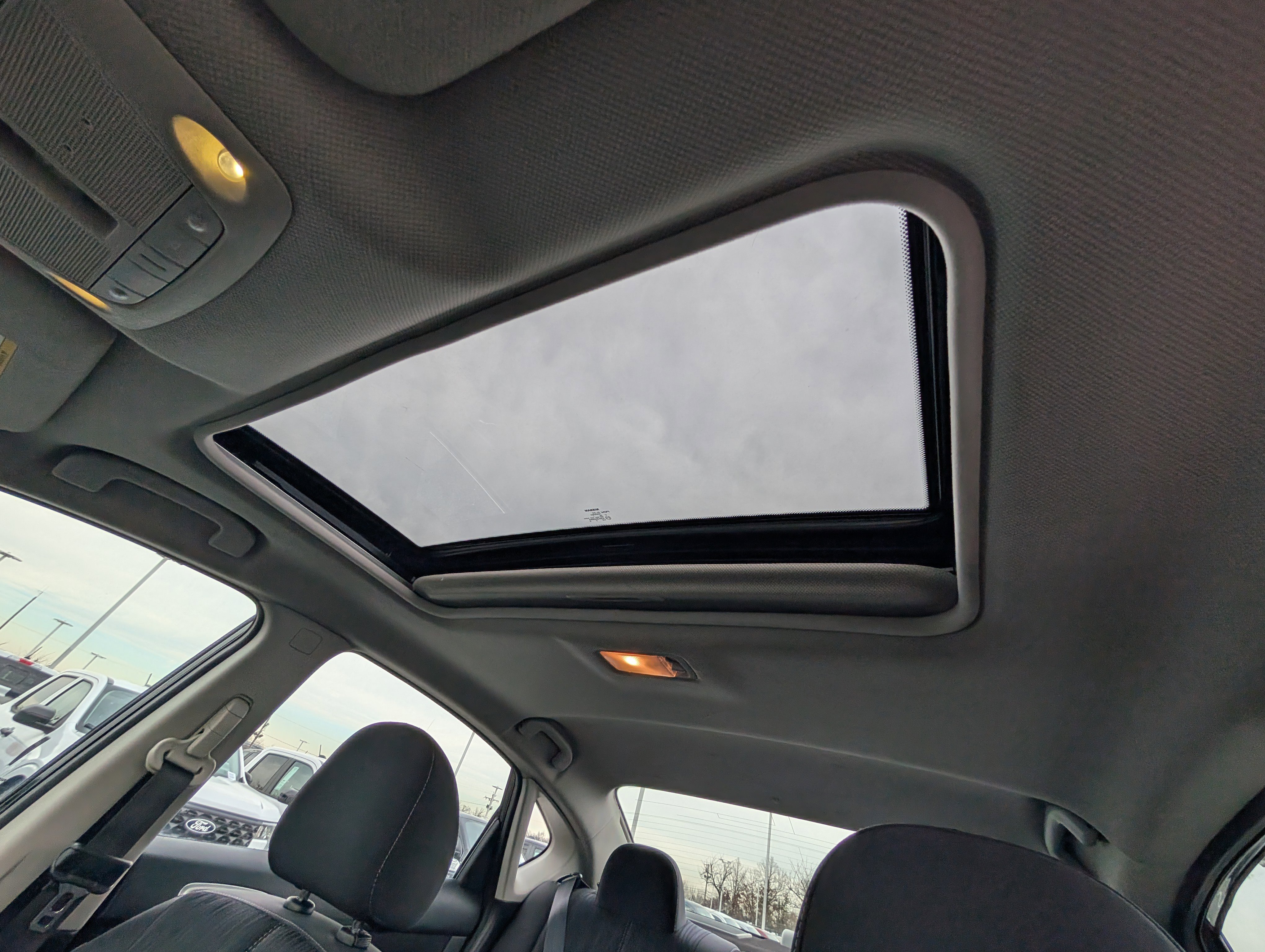 Used 2018 Nissan Sentra SV w/ Premium Package (P01) image 24