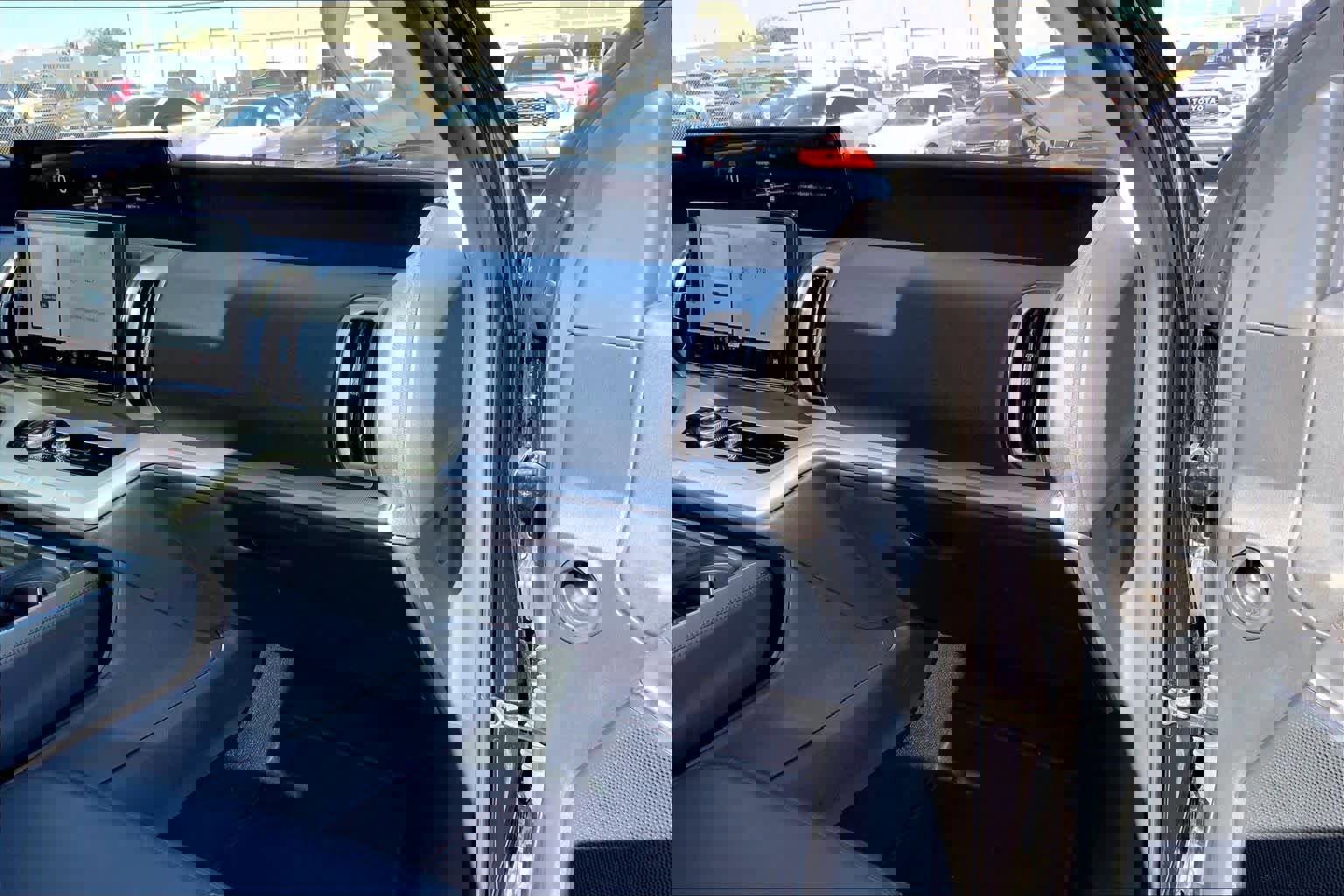 Certified 2025 Ford Expedition Active image 20