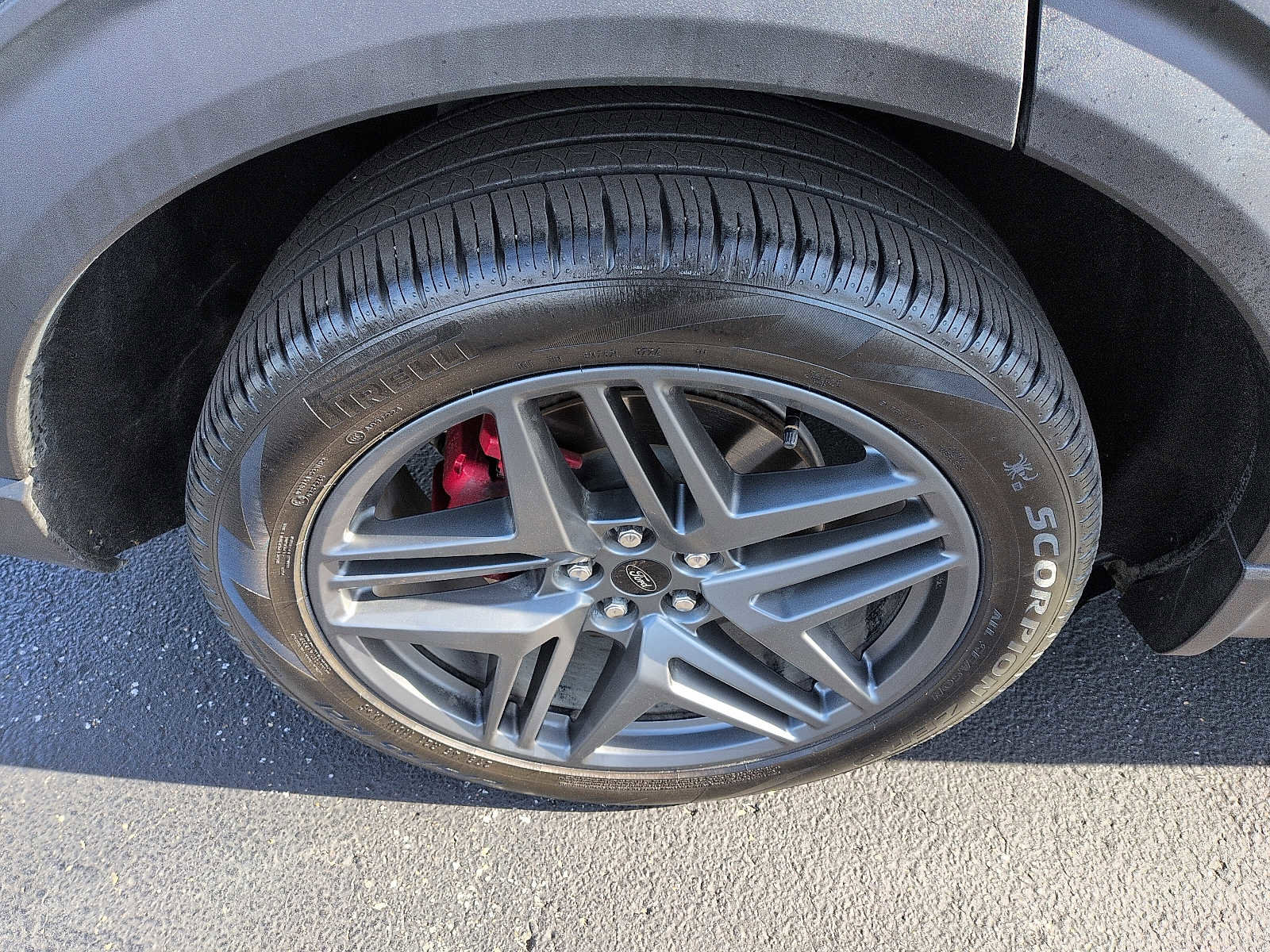 Certified 2025 Ford Explorer ST AWD/4WD image 9