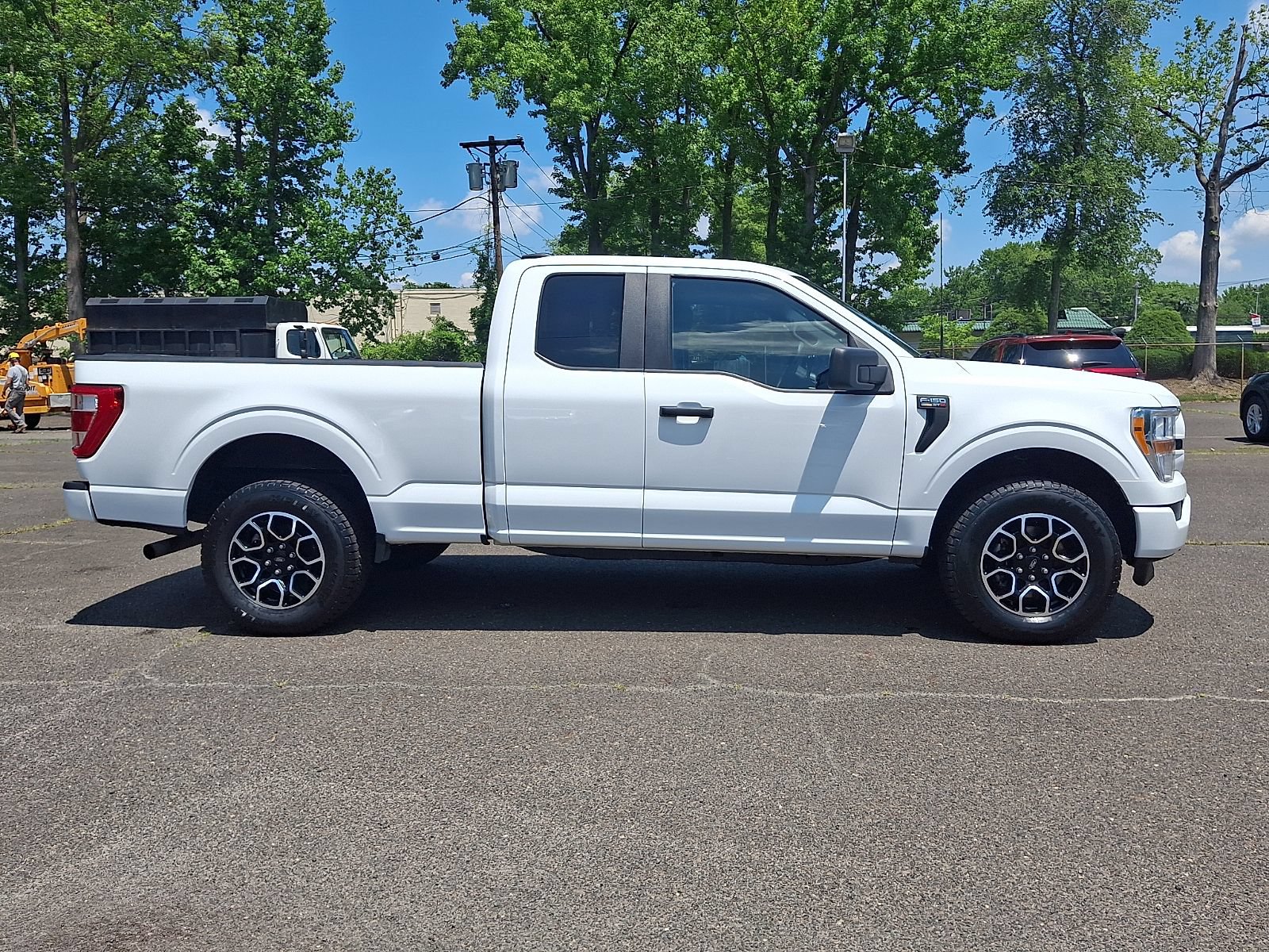 Certified 2022 Ford F150 XL w/ STX Appearance Package AWD/4WD image 8