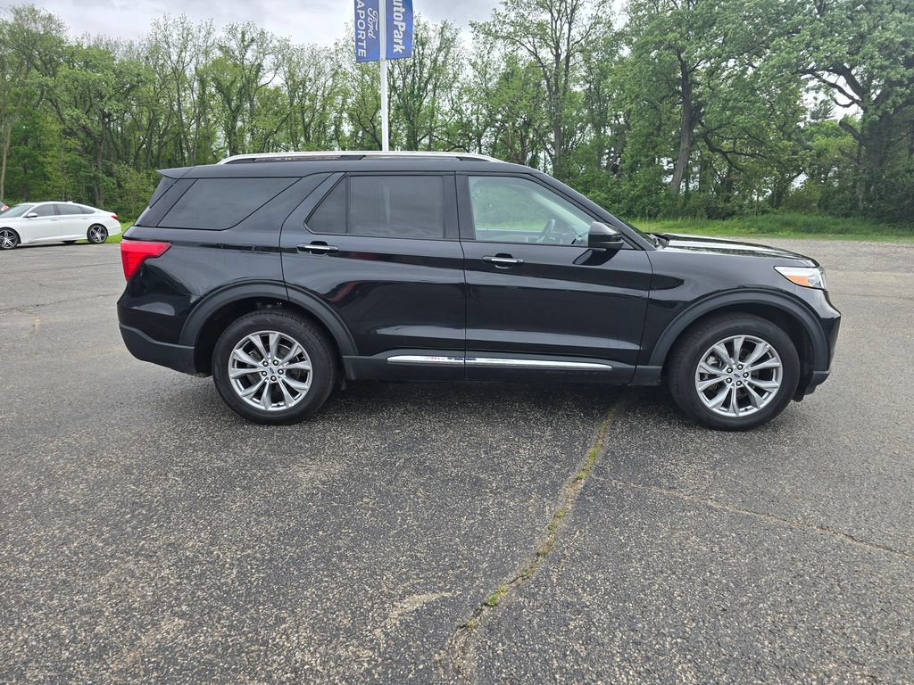 Certified 2023 Ford Explorer Limited AWD/4WD image 8