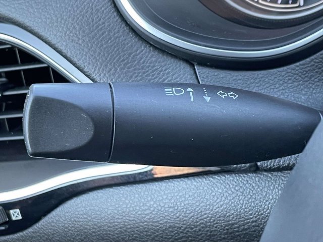 Used 2019 Jeep Cherokee Latitude Plus FWD image 21