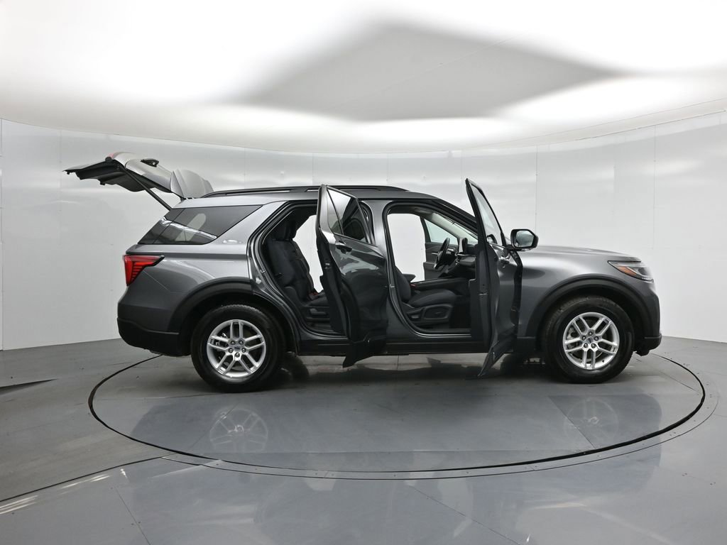 Certified 2025 Ford Explorer Active image 34