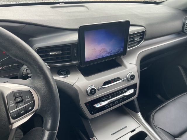 Certified 2023 Ford Explorer XLT w/ Equipment Group 202A image 11