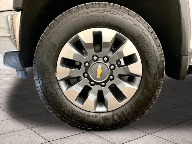 Used 2024 Chevrolet Silverado 2500 LT AWD/4WD image 8