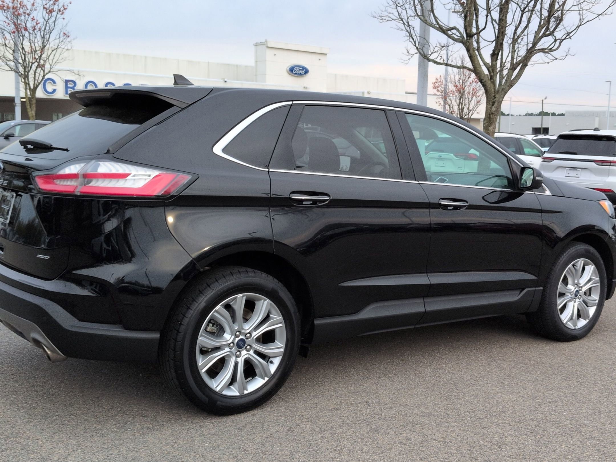 Certified 2022 Ford Edge Titanium image 5