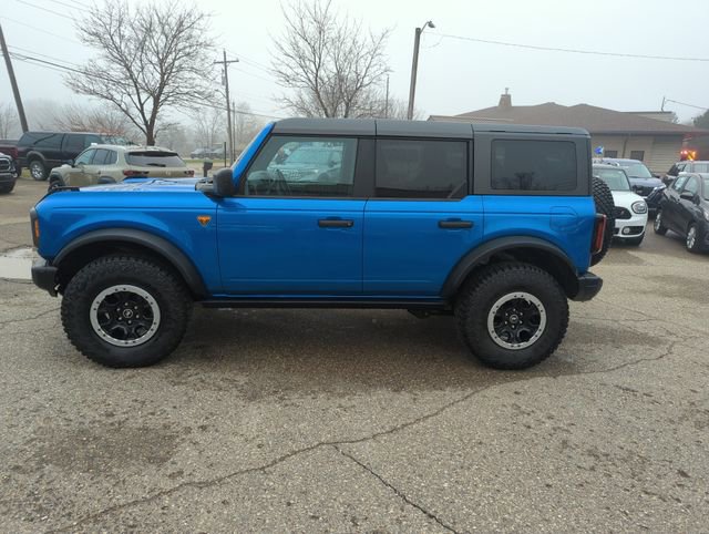 Certified 2023 Ford Bronco Badlands w/ Sasquatch Package AWD/4WD image 2