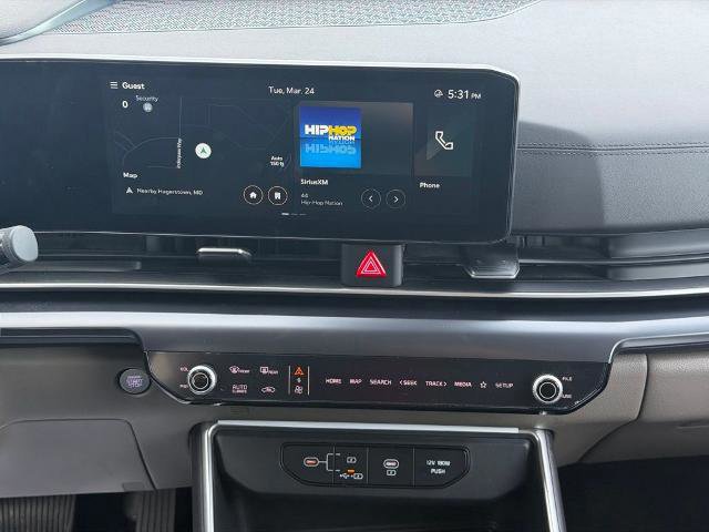 Used 2025 Kia Carnival image 20