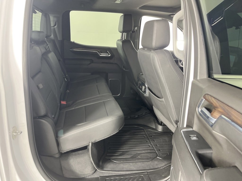Used 2023 GMC Sierra 1500 SLT image 30