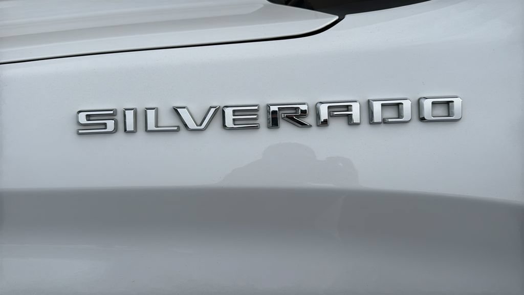 Used 2023 Chevrolet Silverado 1500 LT RWD image 7