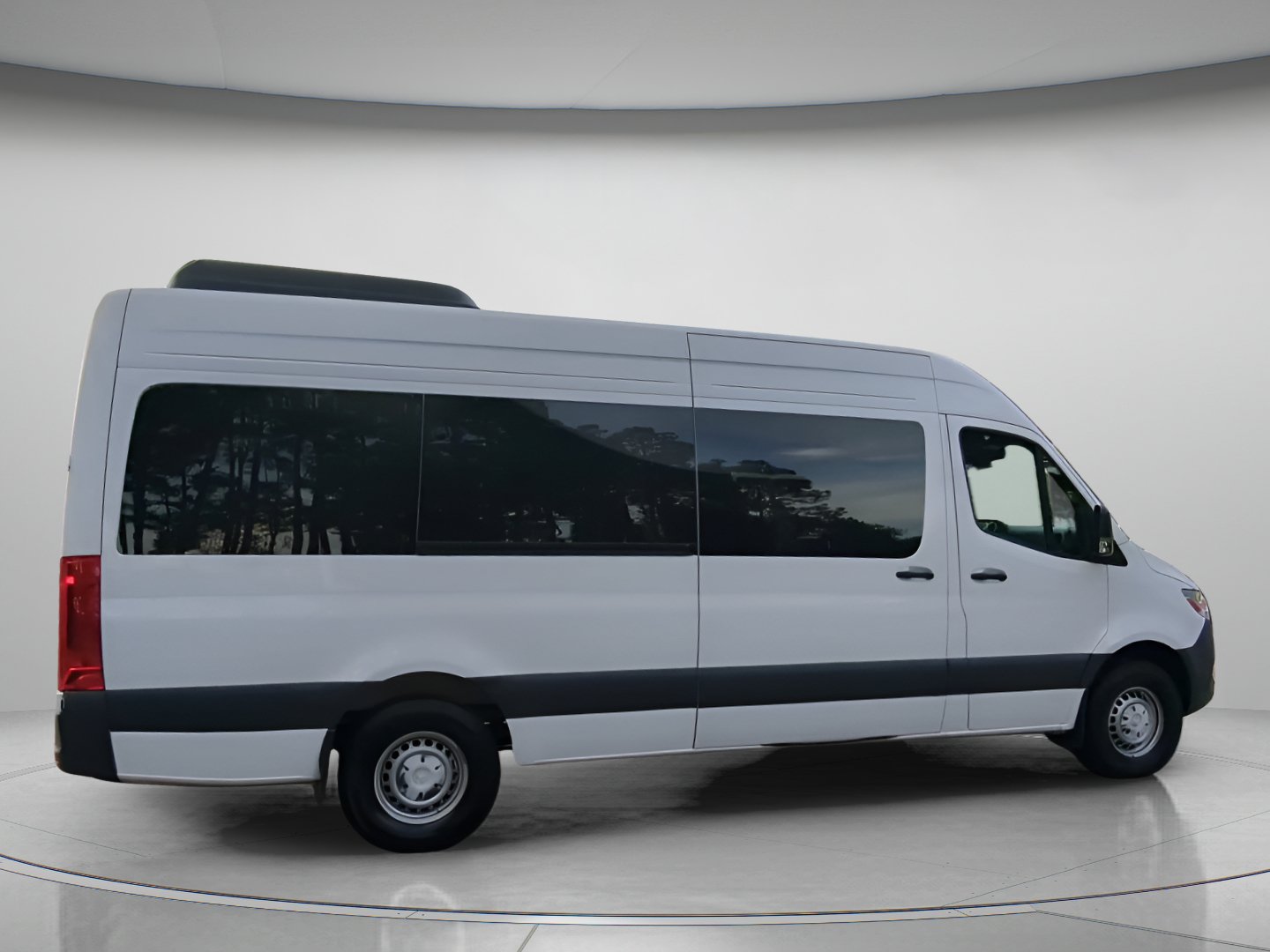 Used 2025 Mercedes-Benz Sprinter 2500 image 30