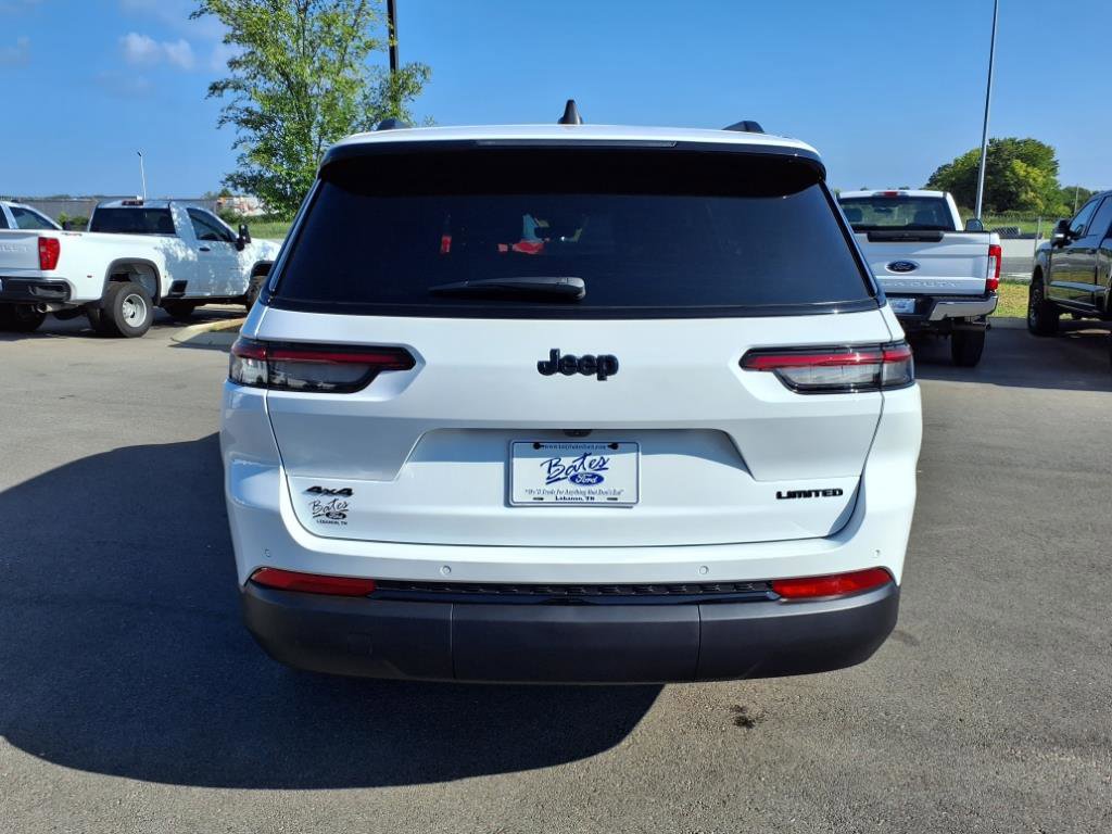 Used 2025 Jeep Grand Cherokee L Limited w/ Black Appearance Package image 4