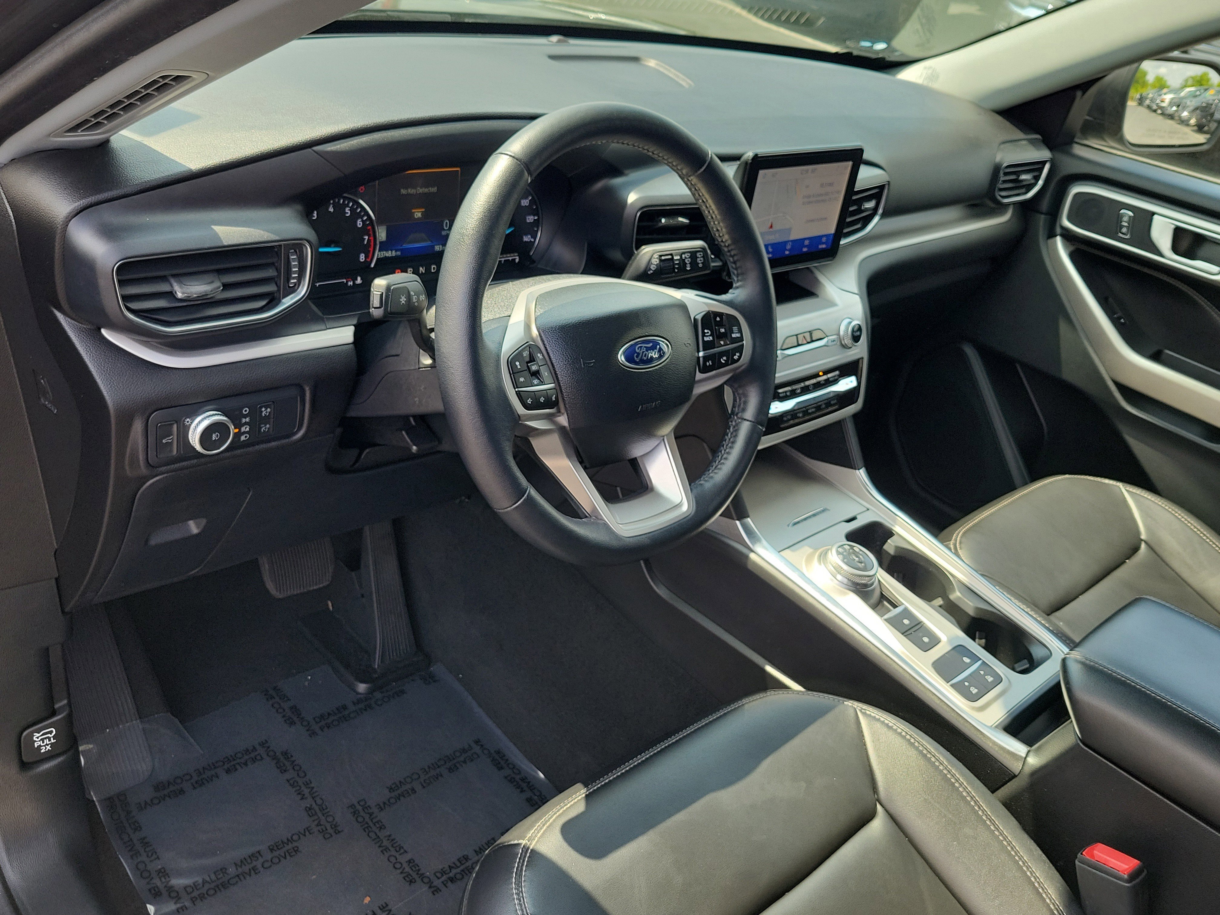 Certified 2022 Ford Explorer XLT w/ Equipment Group 202A image 23