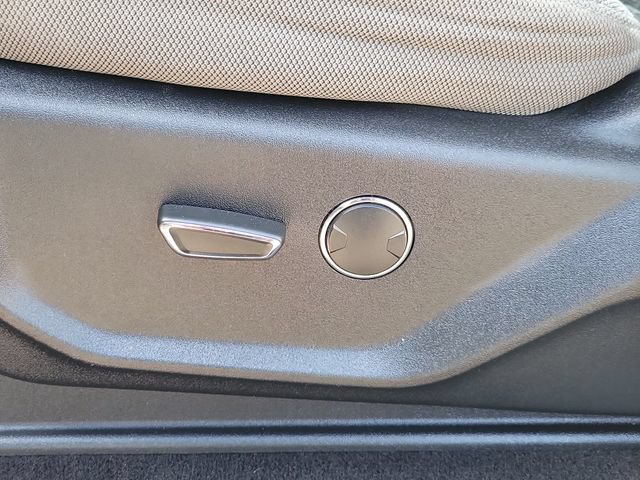 Certified 2019 Ford F250 XLT w/ XLT Premium Package AWD/4WD image 20