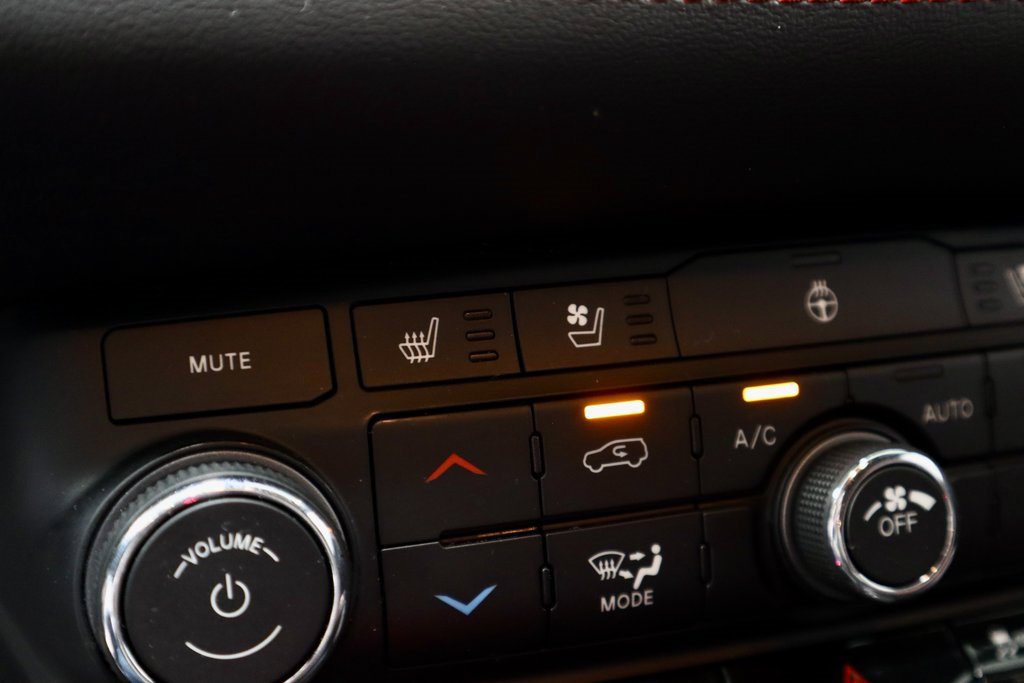 Used 2023 Dodge Durango GT image 5