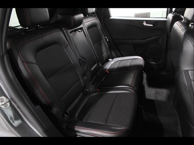 Certified 2025 Ford Escape ST-Line AWD/4WD image 17