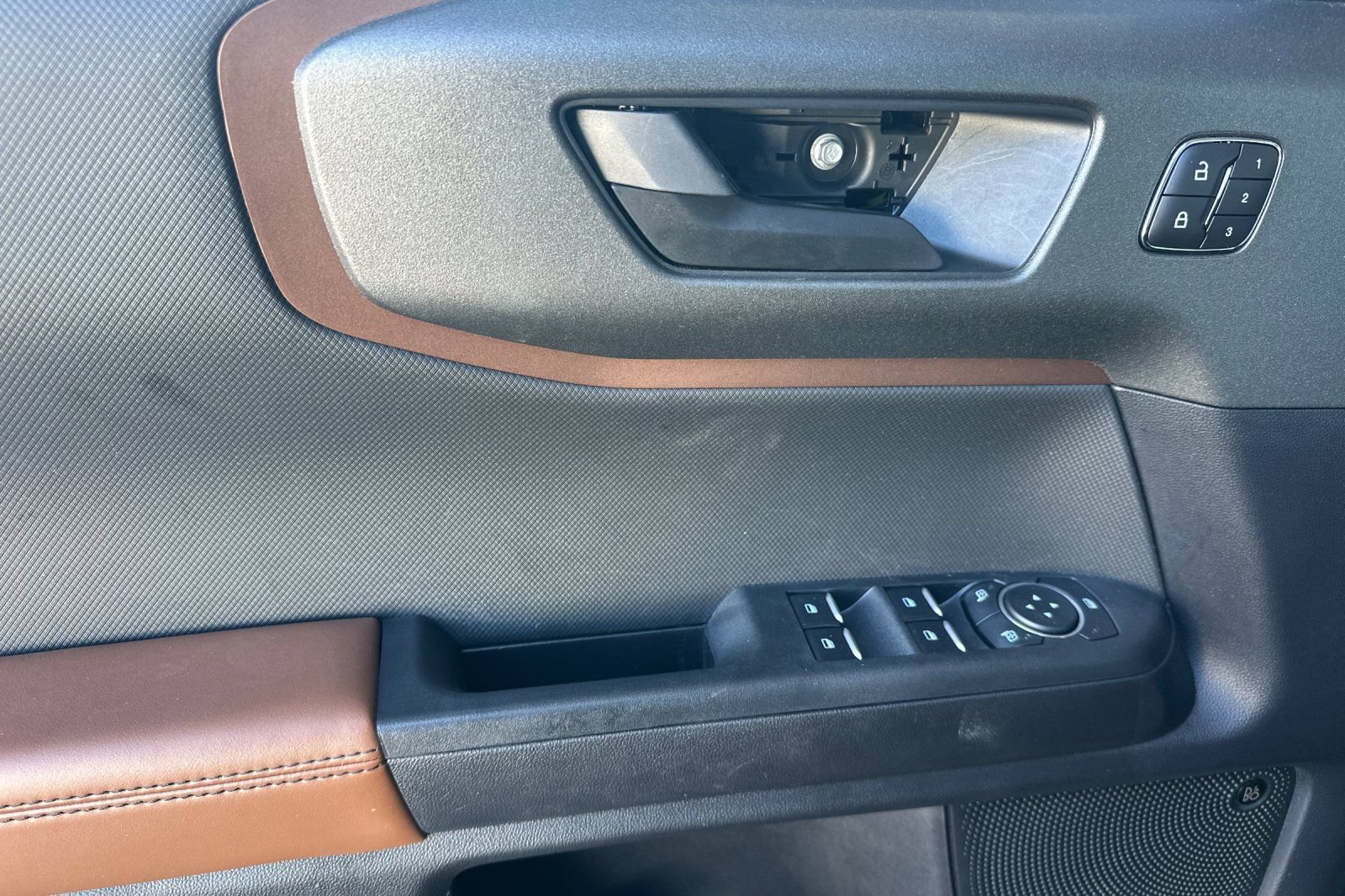 Certified 2025 Ford Bronco Sport Outer Banks w/ Outer Banks Tech Package+ AWD/4WD image 10