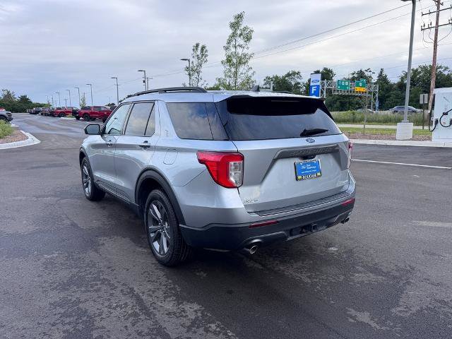 Certified 2023 Ford Explorer XLT w/ Equipment Group 202A image 7