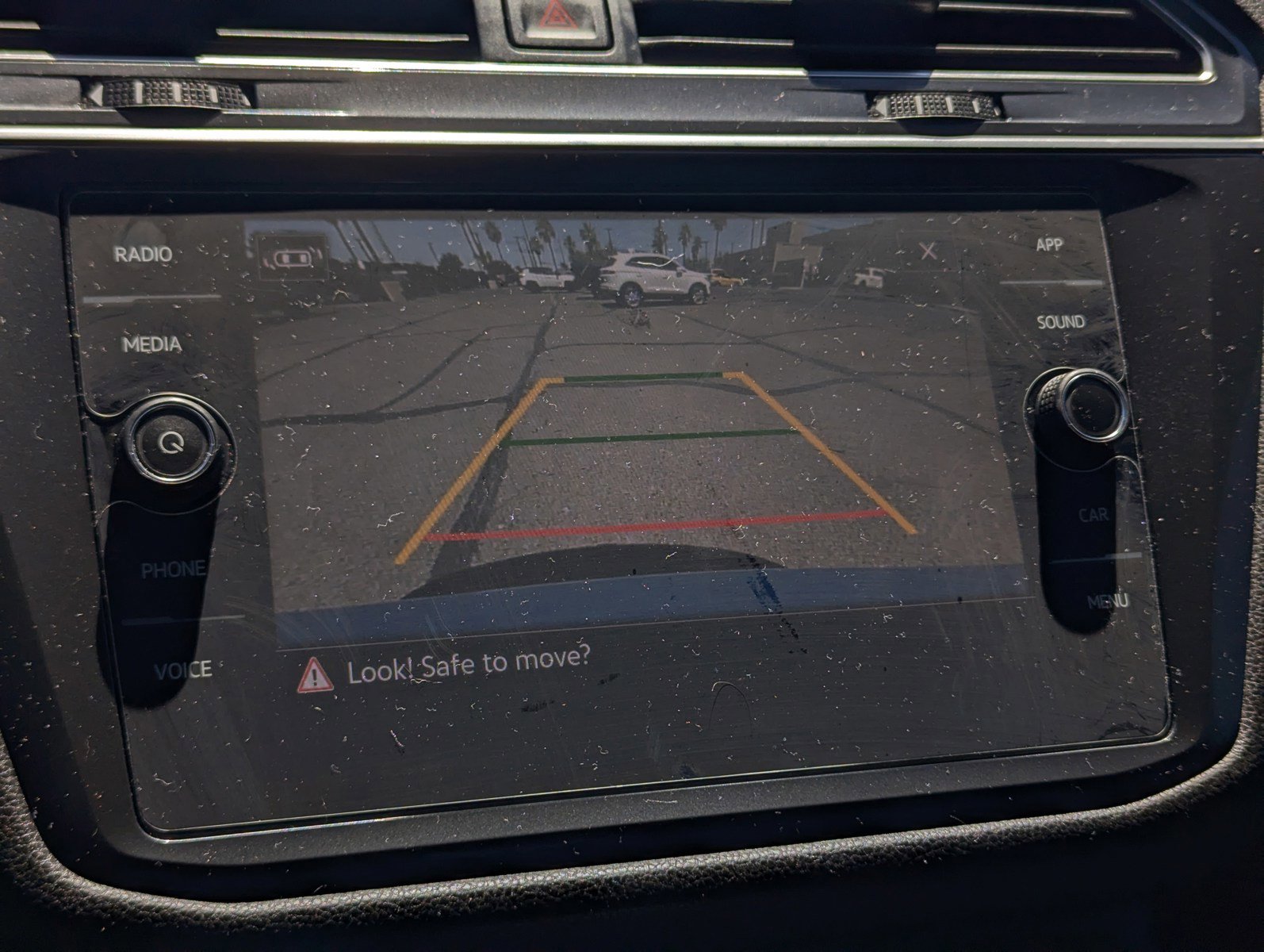 Used 2022 Volkswagen Tiguan SE R-Line FWD image 11