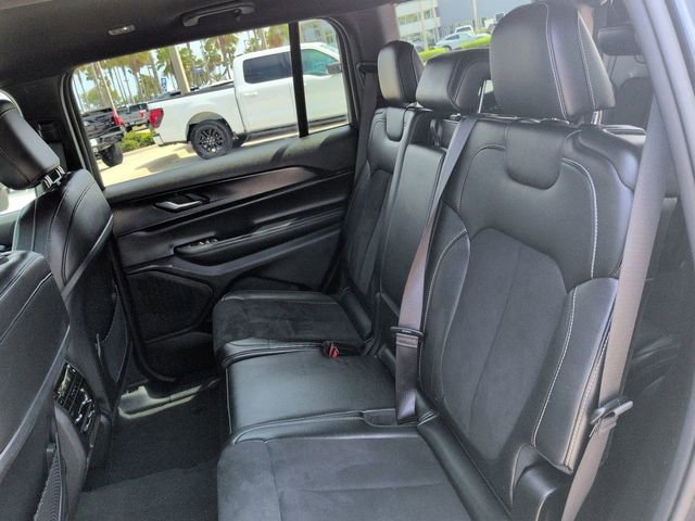 Used 2024 Jeep Grand Cherokee L Laredo AWD/4WD image 14