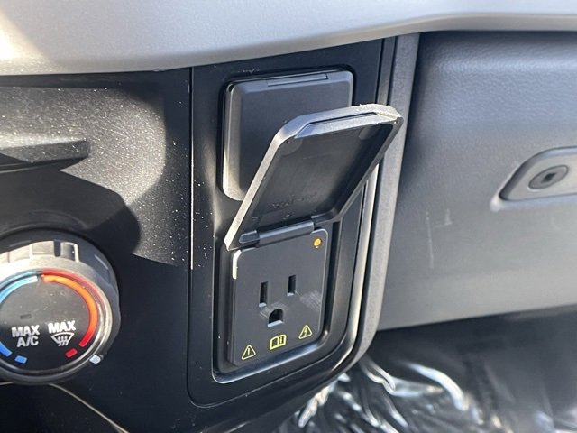 Certified 2024 Ford F250 XLT w/ Snow Plow Prep Package image 27