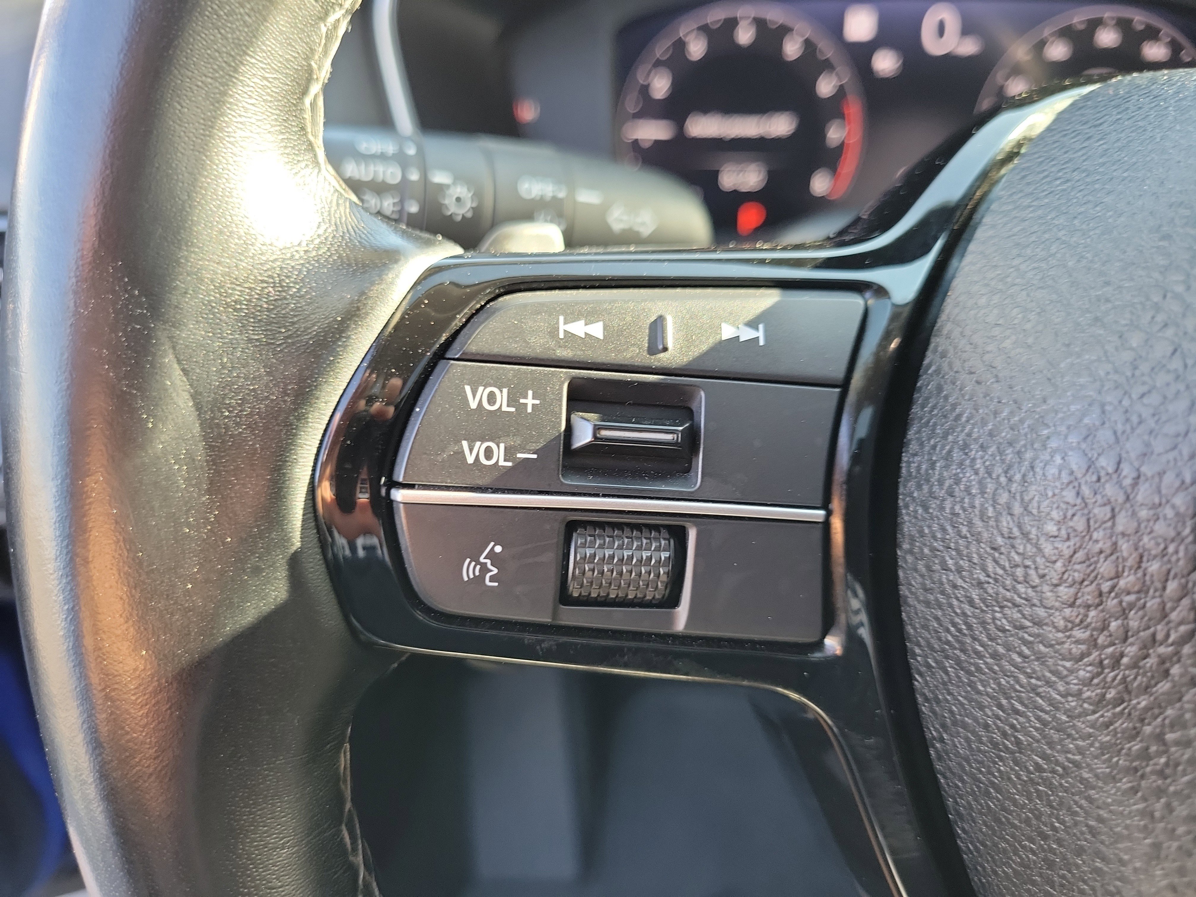 Used 2022 Honda Civic Touring image 5