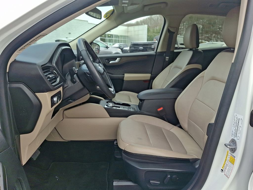 Certified 2020 Ford Escape Titanium image 13