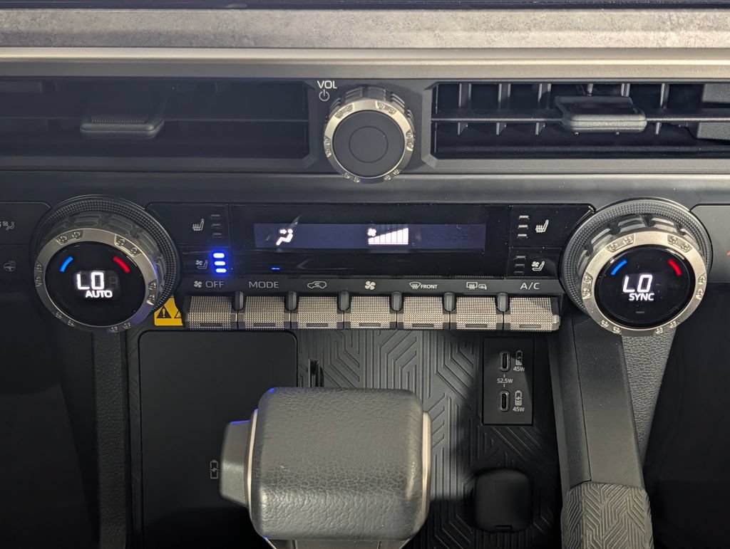 Used 2025 Toyota 4Runner Trailhunter AWD/4WD image 15