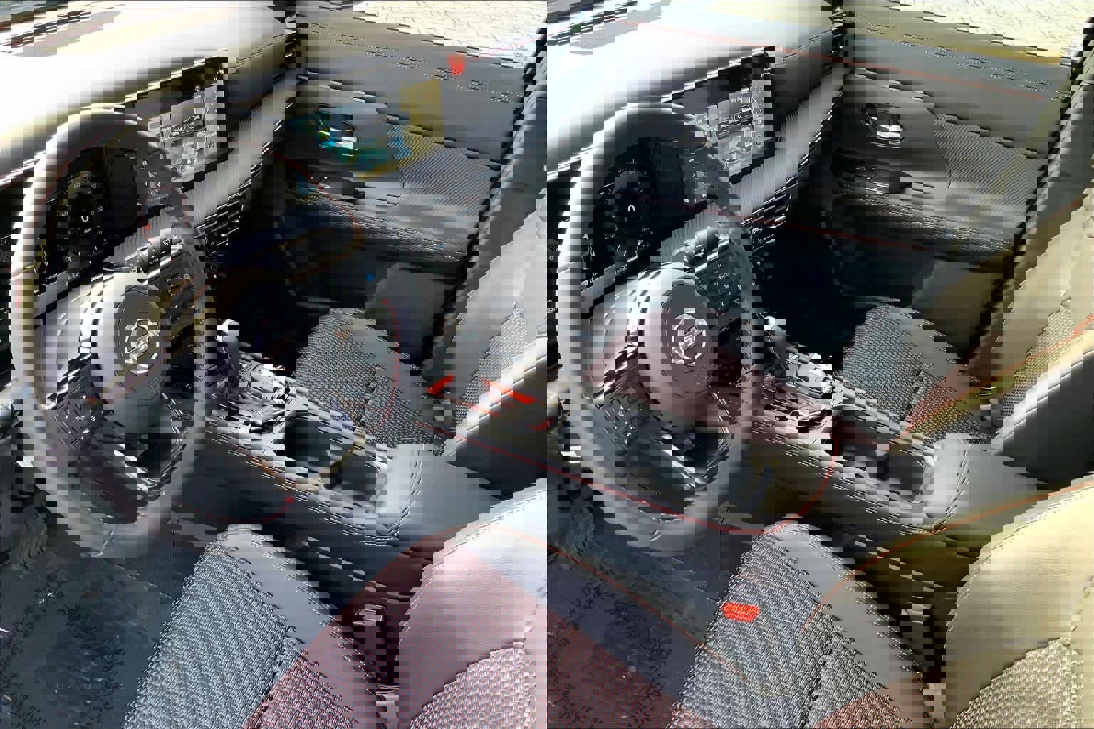 Used 2025 Nissan Kicks SR image 16