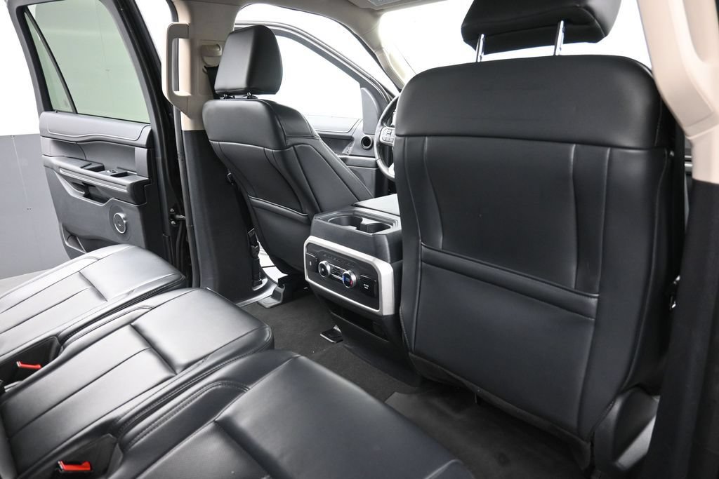 Certified 2024 Ford Expedition Max XLT RWD image 12