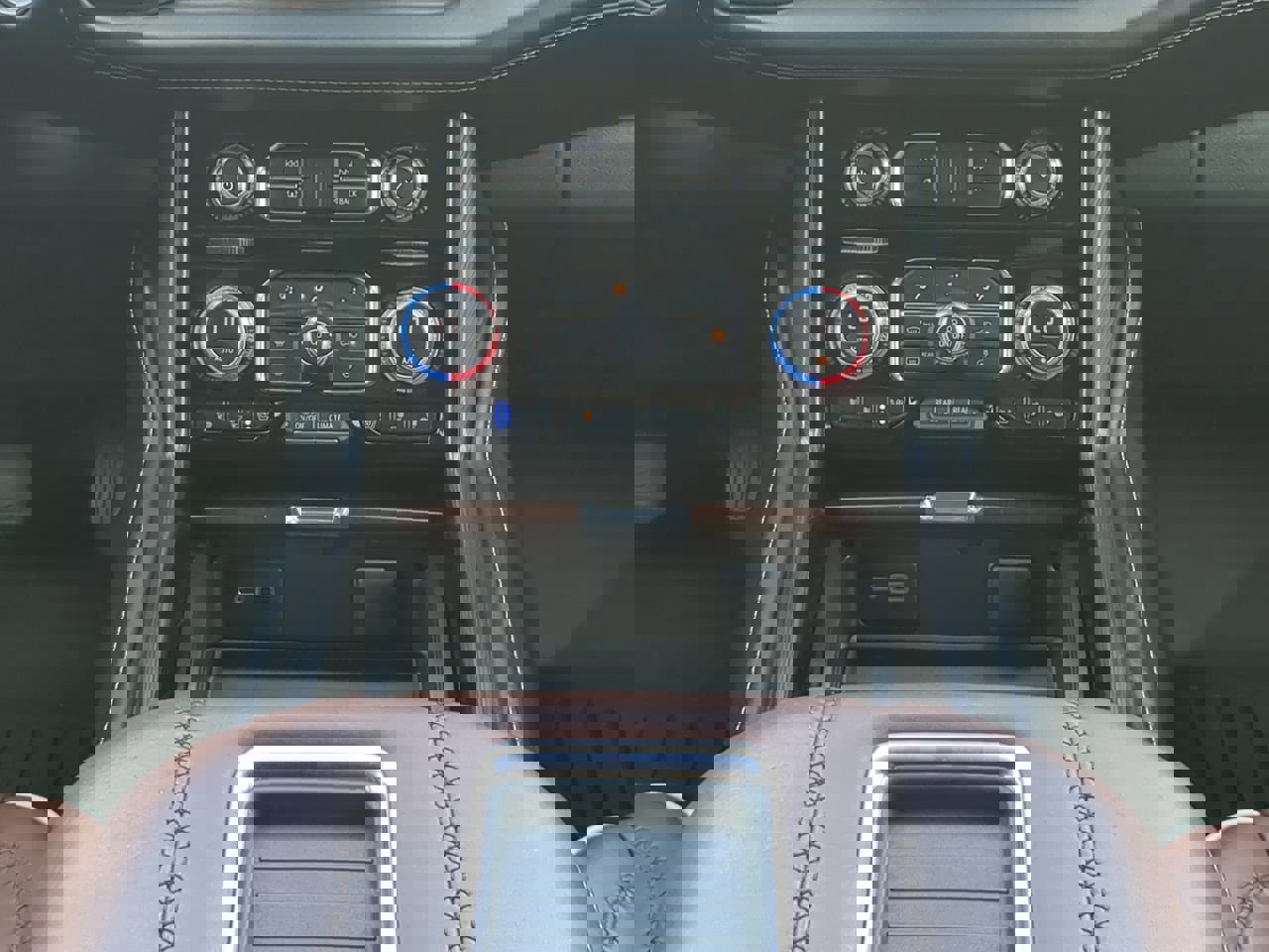 Used 2023 GMC Yukon XL Denali Ultimate image 17