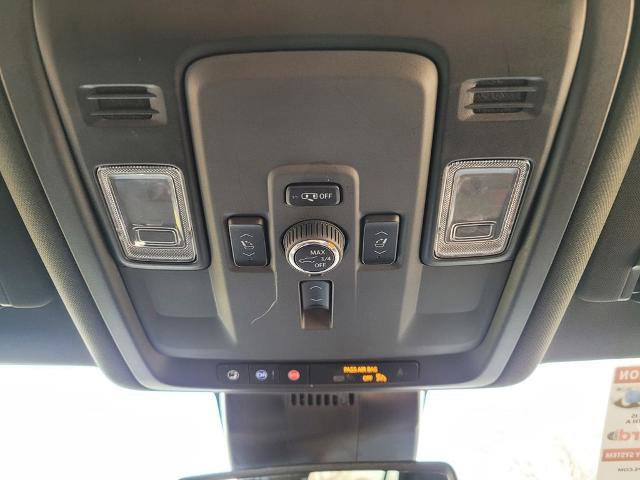 Used 2025 GMC Yukon Denali image 17