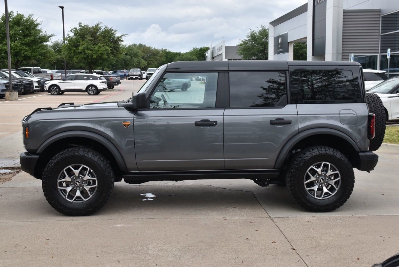 Certified 2025 Ford Bronco Badlands image 4