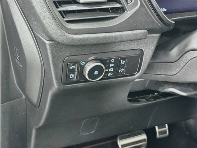 Certified 2023 Ford Escape ST-Line Select AWD/4WD image 16