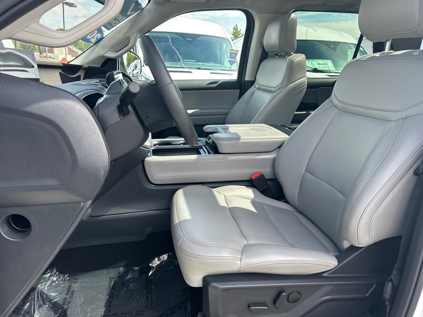Certified 2025 Ford Expedition Active AWD/4WD image 10