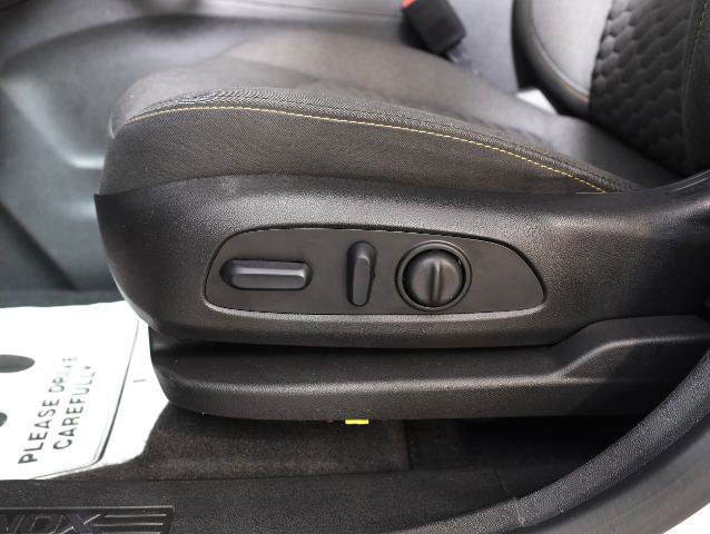 Used 2019 Chevrolet Equinox LT image 18