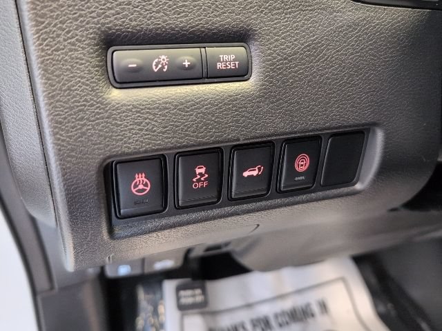 Used 2024 Nissan Murano SV AWD/4WD image 15