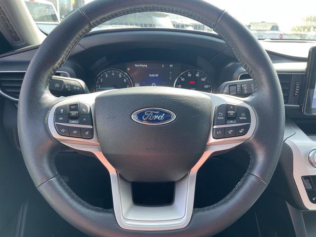 Certified 2022 Ford Explorer XLT w/ Equipment Group 202A image 18