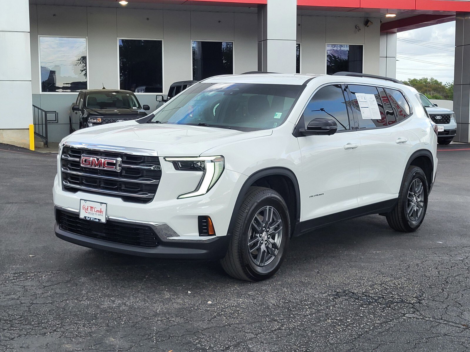 Used 2025 GMC Acadia Elevation FWD image 7
