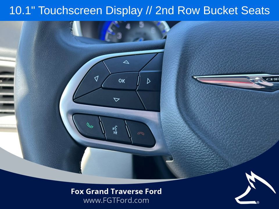 Used 2024 Chrysler Pacifica Touring-L image 23