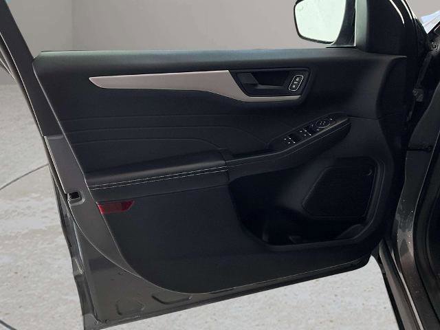 Certified 2022 Ford Escape SE w/ SE Sport Appearance Package image 11