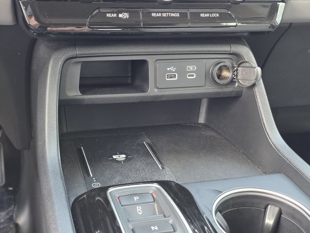 Used 2025 Honda Pilot Touring image 23