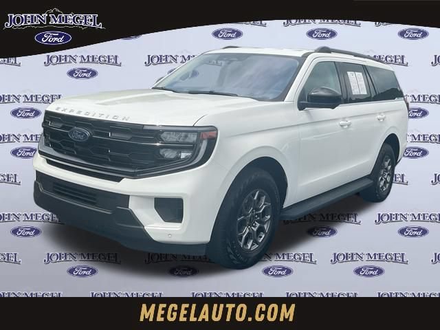 Certified 2025 Ford Expedition Active RWD image 1