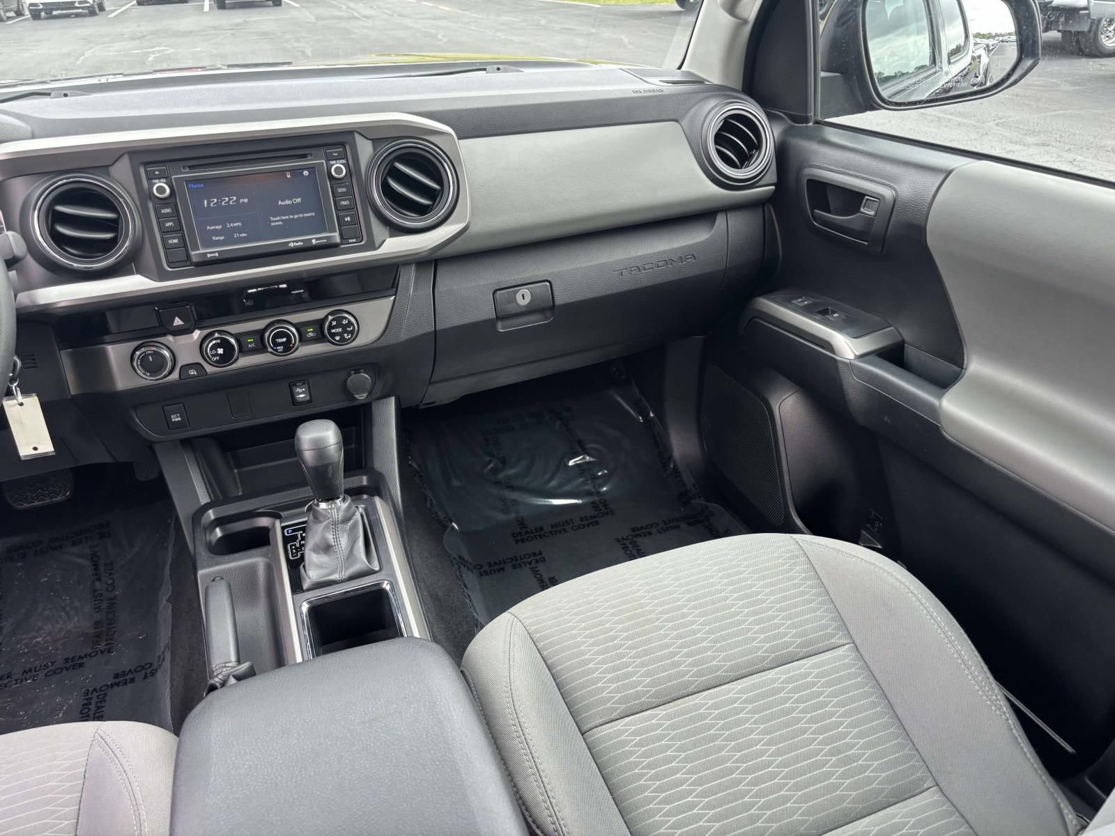 Used 2017 Toyota Tacoma SR5 image 32