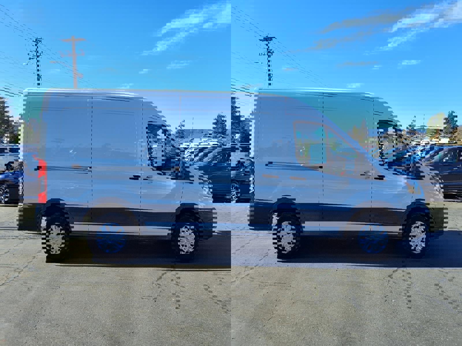 Certified 2022 Ford E-Transit Base image 12