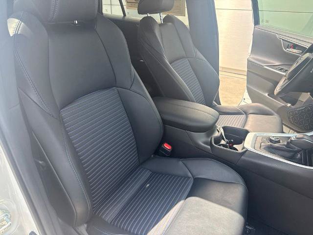 Used 2021 Toyota RAV4 XSE w/ XSE Grade Weather Package AWD/4WD image 33